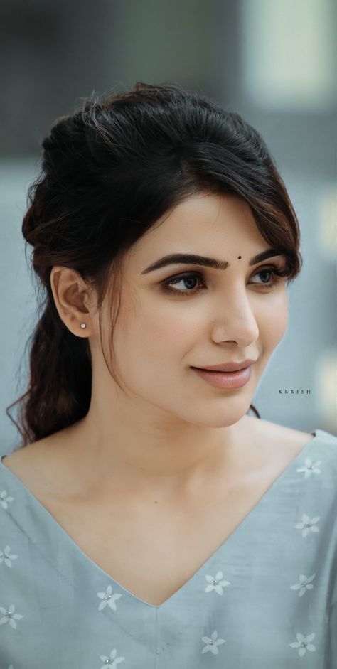 Samantha Pics Hd, Samantha 4k Images, 1080x1920 Hd Wallpaper Indian Actress, Samantha Cute Pics, Samantha Actress, Samantha Cute, Hd Wallpapers For Iphone, Samantha In Saree, Samantha Images