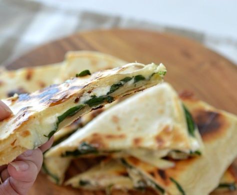 Spinach Pesto and Cheese Quesadillas Family Food Ideas, Quesadilla Fillings, Quesadilla Maker, Cheese Quesadillas, Gf Dinner, Spinach Tortilla, Pesto Cheese, Spinach Pesto, Spinach Cheese