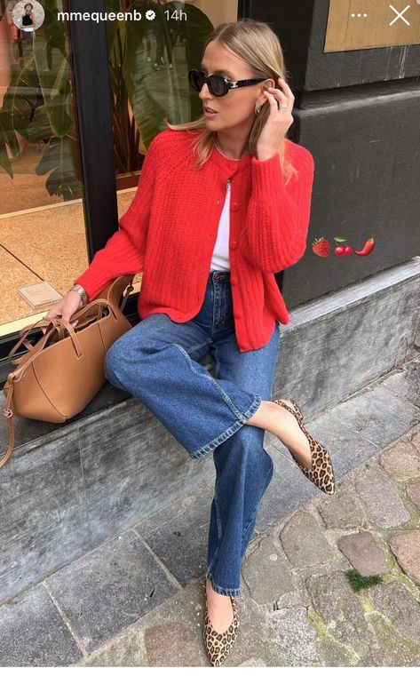 Weekends With Adele Outfit, Casual Cute Brunch Outfits, Winter Blouse Outfit, Holiday Style 2024, Casual Red Outfits For Women, Paintbox Spring Outfits, Bright Business Outfits, Red Work Outfits For Women, Red Cardigan And Jeans Outfit