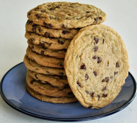 COOKIE DAY:4th Panera Chocolate Chip Cookie Recipe, Copycat Cookies, Panera Recipes, Panera Copycat, Copycat Panera, Bread Chocolate, Chocolate Chip Cookies Ingredients, Tasty Desserts, Choc Chip Cookies