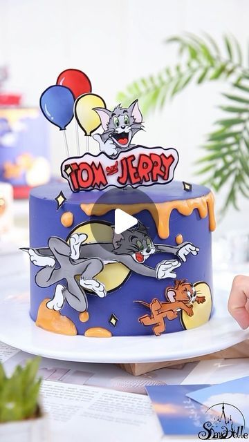 Cake Decorating Hacks, Tom And Jerry Cake, Decorating Hacks, Tasty Dessert, Video Inspiration, Tom Jerry, New Cake, Theme Cake, Tom And Jerry