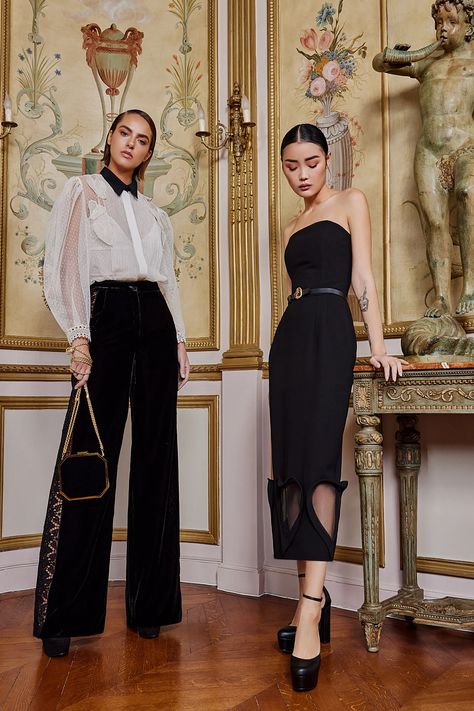 Zuhair Murad Pre-Fall 2023 Collection | Vogue Runway 2023, 2023 Lookbook, Runway Gowns, Haute Couture Details, Pre Fall 2023, Ballerina Dress, Celebrity Trends, Muslimah Fashion Outfits, Couture Details