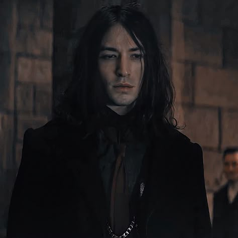 Credence Fantastic Beasts, Alison Sudol, Credence Barebone, Healthy Makeup, Dark Wizard, Harry Potter Scene, Ezra Miller, Character Inspiration Male, Harry Potter Headcannons