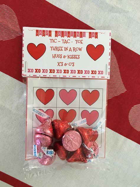 Valentine Tic Tac Toe Printable Free, Tic Tac Toe Valentine Printable, Valentines Tic Tac Toe, Tic Tac Toe Diy, Hershey Kiss Valentine, Valentine Plates, Tic Tac Toe Valentine, Valentine Favors, Printable Valentines Day Cards