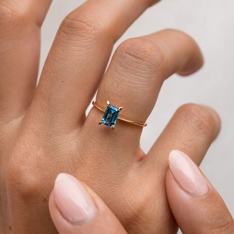 Blue topaz stone