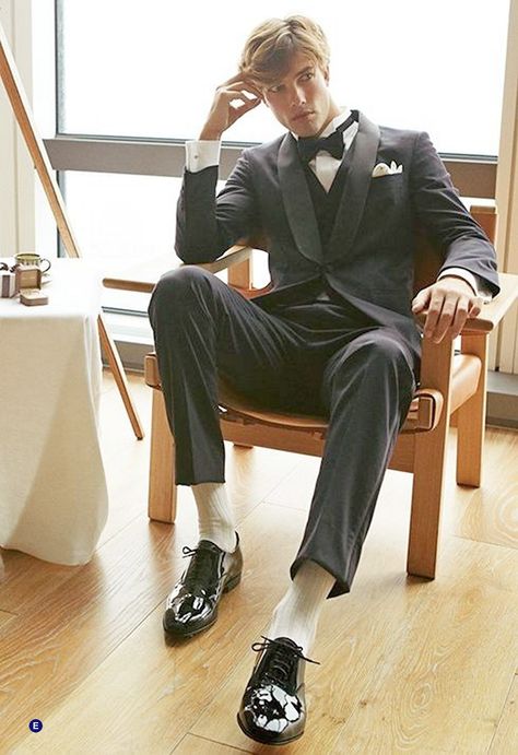 Groom Suit Grey, Suspenders Wedding, Action Pose Reference, Wedding Suits Groom, Sitting Poses, Human Poses Reference, Human Poses, Cool Poses, Male Poses