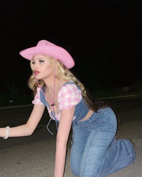 Sleep Hallow, Country Barbie, Valentine Songs, Rodeo Girls, Girl Cowboy Boots, Pony Club, Pink Cowgirl, Cowboy Outfits, Western Girl