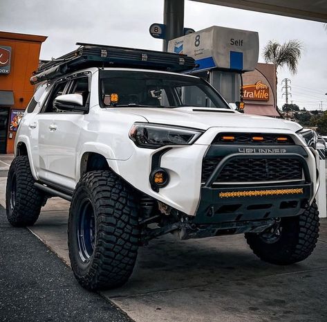 Toyota 4runner Overland, White Toyota 4runner Blacked Out, Trd Pro 4runner, 2007 4runner, Overland Mods, Overland 4runner, Lifted Suv, 4runner Build, 4runner Off Road