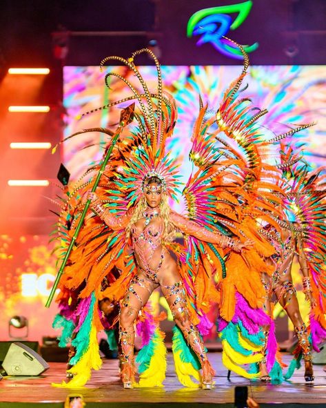 But have you checked the detail on this costume tho 😮😍? Trinidad Carnival 2025 Band Launch season with @yumavibe . Avionne slayed in this opening piece by @rawlepermanand ! 💄: @__glambyshan__ Our booking link for Trinidad Carnival 2025 is now open and slots are already being filled. Disclaimer: Glam hub takes no claim to makeup or hair in these videos. We were just there to support YUMA #carnivalglamhub #glamhubtrinidad #trinidadbandlaunchseason #yumabandlaunch #yumans #carnivalmakeupa... Hair Photoshoot, Trinidad Carnival, Carnival Makeup, Caribbean Carnival, Super Bikes, Now Open, Trinidad, Slots, Vision Board