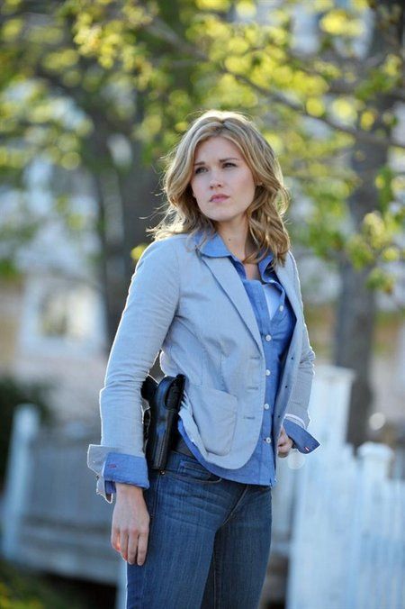 tv show Haven photos | HAVEN TV SERIES | serie's Haven Tv Show, Audrey Parker, Lucas Bryant, Eric Balfour, Modest Casual Outfits, Emily Bett Rickards, Emily Rose, Rose Photos, Celebrity Art