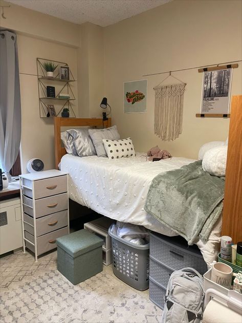 Small Dorm Ideas For Women, Dorm Room Basic, Small Dorm Set Up, Dorm With Grey Bedding, College Dorm Room Ideas Luxury, Dorm Room Inspiration College Cozy, Dorm Room Shoe Storage, Lifted Dorm Bed, Single Dorm Room Decor