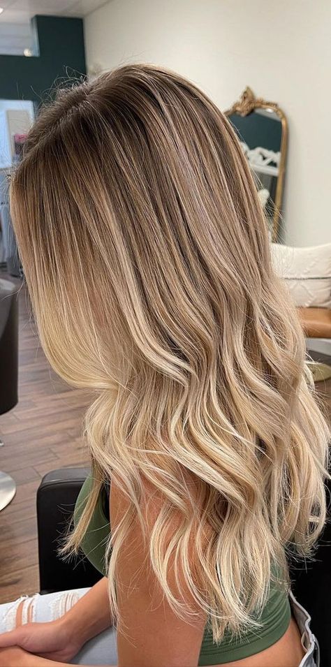 Highlights Brown Roots, Brown Hair Into Blonde, Belliage Hair Blonde, Hair Highlights For Brown Hair Blonde, Highlight For Dirty Blonde Hair, Highlights With Dirty Blonde Hair, Blonde Hair Inspo Highlights, Brown Root Blonde Hair, Brown Into Blonde Hair