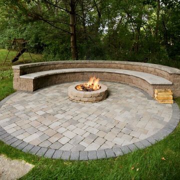 Patios & Cooking Areas | Villa Landscapes Round Patio Ideas, Circular Fire Pit Area, Paver Fire Pit, Pavers Design, Fire Pit Wall, Outdoor Improvements, Circular Patio, Diy Patio Pavers, Fire Pit Decor