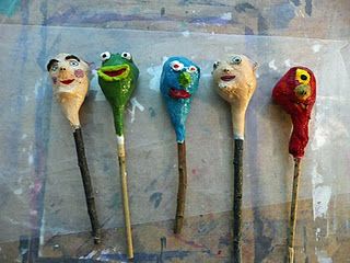 Paper Mache Puppets, Easy Puppets, Waste Art, Recycled Art Projects, Paper Mache Clay, Blue Lizard, Puppet Making, Art Curriculum, Papel Mache