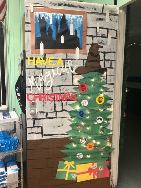 Harry Potter Christmas Door Decorations Classroom, Harry Potter Christmas Bulletin Board, Harry Potter Christmas Classroom Door, Harry Potter Christmas Door Decorations, Harry Potter Christmas Door, Harry Potter Door Decorations, Harry Potter Winter, Door Decorations Christmas, Harry Potter Door