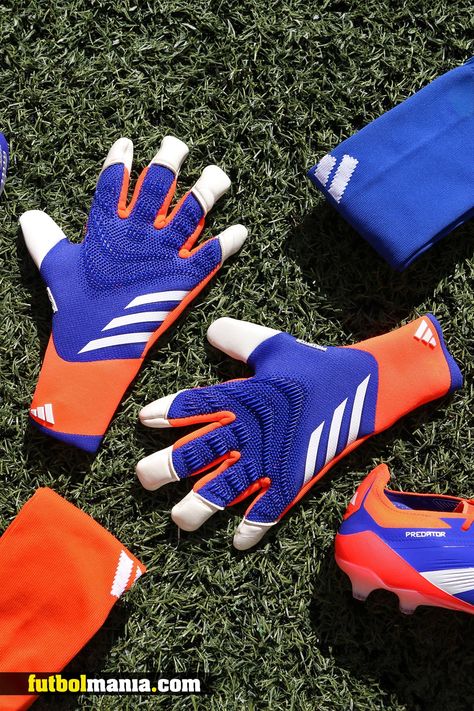 Soccer Goalie Gloves, Adidas Goalkeeper Gloves, Best Soccer Shoes, Goalie Gloves, Football Gloves, Soccer Boots, Nike Lunar, Sports Gloves, Soccer Shoes