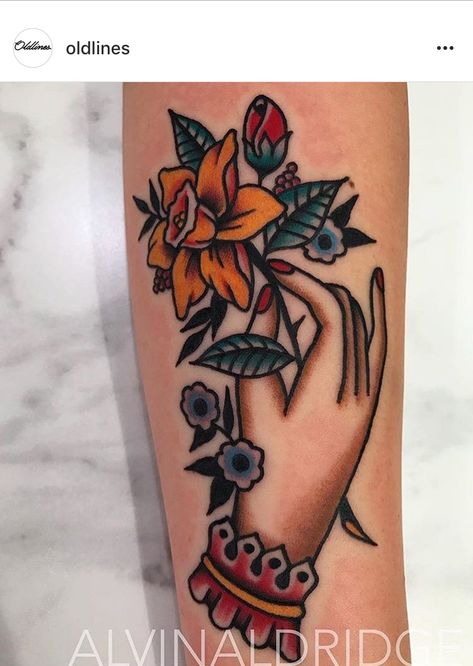 Traditional Flower Bouquet Tattoo, Narcissus Tattoo, Daffodil Flower Tattoos, Narcissus Flower Tattoos, Flower Bouquet Tattoo, Traditional Tattoo Inspiration, Daffodil Tattoo, Traditional Tattoo Flowers, Neotraditional Tattoo