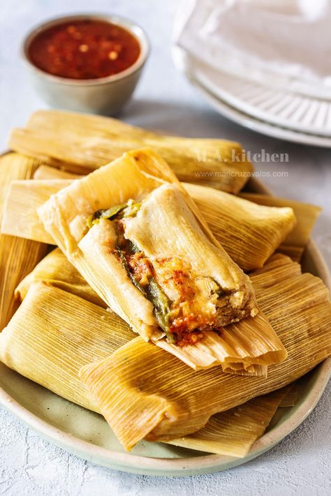 Cheese And Pepper Tamales, Cheese Tamales Recipe, Authentic Tamales Recipe, Easy Tamales Recipe, Cheese Tamales, Homemade Tamales Recipe, America Recipes, Easy Tamales, Mexican Tamales