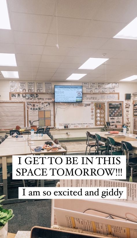 Fourth Grade Bulletin Boards, Teacher Roleplay, Pretty Classroom, Speech Classroom Decor, 4th Grade Classroom Setup, Ks1 Classroom, Ag Classroom, Neutral Classroom, Elementary Classroom Themes