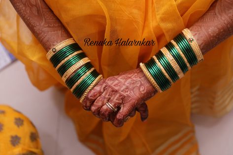 Maharashtrian chuda , maharashtrian bride Marathi Bride Bangles, Maharashtrian Bride Bangles, Maharashtrian Bangles Gold, Marathi Bangles, Green Bangles Maharashtrian, Green Bangles Set For Bride, Maharashtrian Bangles, Mehendi Tips, Pearl Bangles Gold