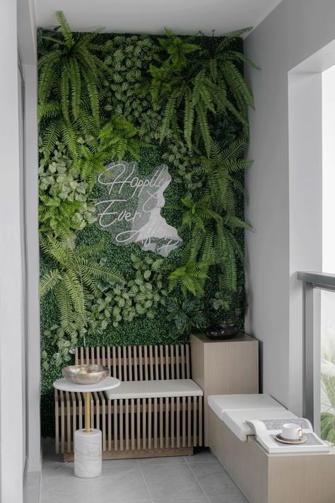 Green Wall Design, Spa Room Decor, Spa Interior, التصميم الخارجي للمنزل, Spa Decor, Green Walls, Salon Interior Design, Spa Room, Wall Garden