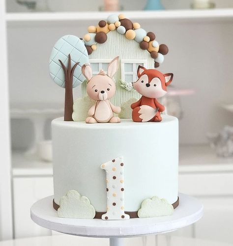 Vanilica Cake Shop (@vanilicans) | Instagram Woodland Theme Cake, Aurora Cake, Woodland Birthday Cake, Baby Shower Cakes Neutral, Barnyard Cake, Rodjendanske Torte, Paw Patrol Birthday Cake, Animal Birthday Cakes, Woodland Cake