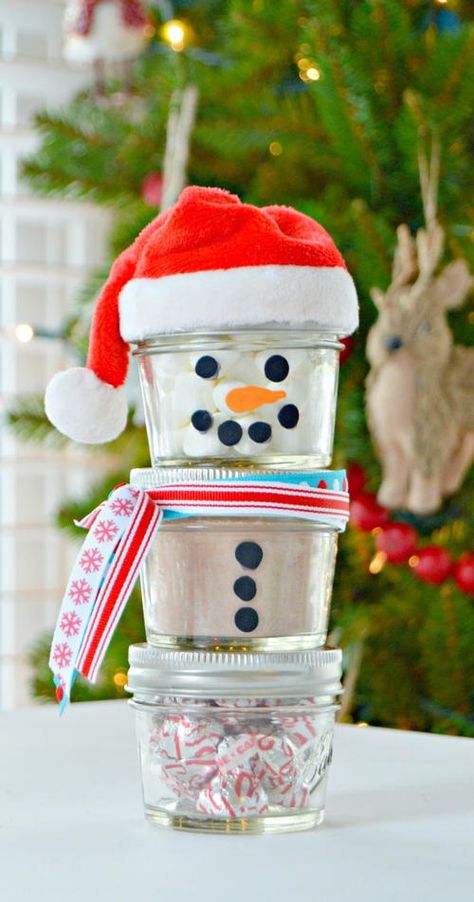 Hot Chocolate Mason Jar, Jar Snowman, Mason Jar Snowman, Homemade Christmas Crafts, Snowman Gifts, Snowman Crafts, Teacher Christmas Gifts, Homemade Christmas Gifts, Jar Gifts