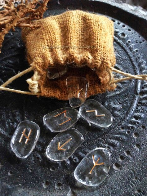 Viking Aesthetic, Divination Runes, Wiccan Tattoos, Inca Tattoo, Mayan Symbols, American Indian Tattoos, Pagan Spirituality, Rune Stones, Norse Symbols