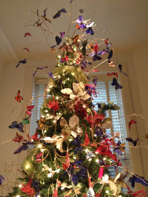 Beautiful butterfly Christmas tree at Winterthur. 12-8-12 Flower Decorated Christmas Tree, Asian Inspired Christmas Tree, Giant Mistletoe, Butterfly Christmas Tree, Fairy Christmas Tree, Christmas Butterfly, Chest Decor, Butterfly Christmas, Christmas Tree Inspo