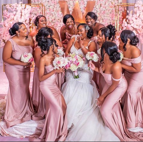 Pink Wedding Dress Black Women, Shades Of Melanin Wedding, Rose Gold And Brown Wedding Theme, Different Shades Of Pink Wedding, Brown And Pink Wedding Theme, Wedding Colors Black People, Bride And Bridesmaid Photo Ideas, Pink And Brown Wedding Theme, Pink Bridesmaid Dresses Black Women