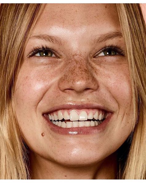 Richard Burbridge, Nadine Leopold, 얼굴 드로잉, Small Lips, Img Models, Face Expressions, 인물 사진, Fashion Books, Beautiful Smile