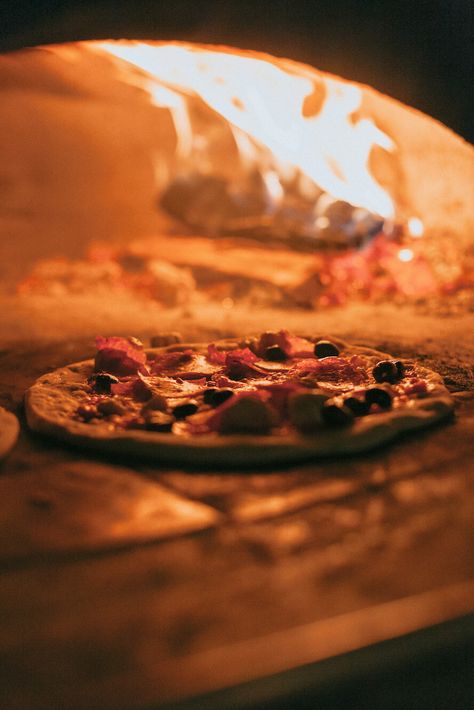 Wood Fire Restaurant, Pizzeria Photography, Pizza Food Photography, Pizza Oven Restaurant, Chris Bianco, Artisanal Pizza, Woodfire Pizza, Wood Fire Oven, Job Photography