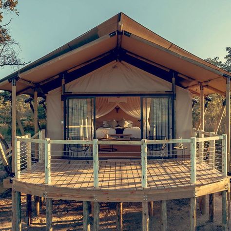 steel frame canvas with bathroom air condition glamping safari tent for resort https://m.alibaba.com/product/62402861384/steel-frame-canvas-with-bathroom-air.html?__sceneInfo={"cacheTime":"1800000","type":"appDetailShare"} Hawaii Airbnb, Glamping Bathroom, Camping Retreat, Bush House, Monte Alto, Tented Camp, Luxury Safari Lodge, Safari Camp, Glamping Tent