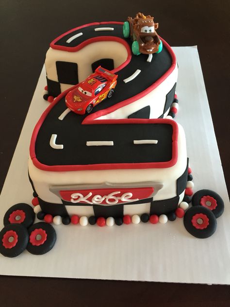 Cars Cake No Fondant, Disney Cars 2nd Birthday Cake, Red Car Birthday Cake, Disney Cars Birthday Cake Ideas, Cars Movie Theme Cake, Cars Disney Birthday Cake, Car Cakes Design, Cars Birthday Cake Ideas, Cars 2 Birthday Cake