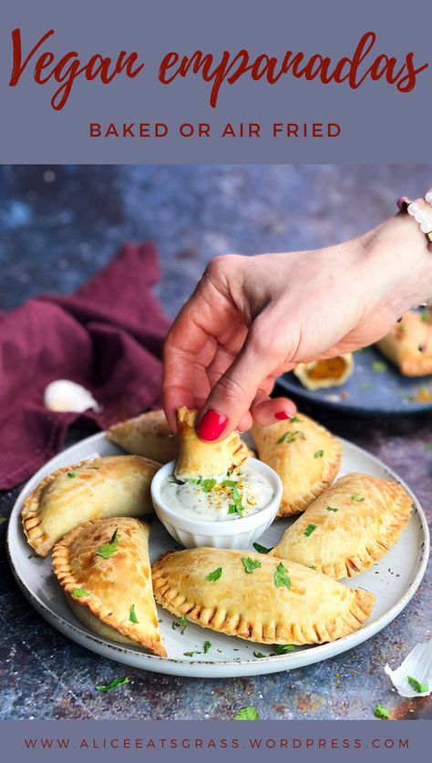 Chickpea Empanadas, Plant Based Empanadas, Vegan Spanish Recipes, Vegan Dough, Veggie Empanadas, Empanada Recipes, Garlic Yogurt Sauce, Baked Empanadas, Garlic Yogurt