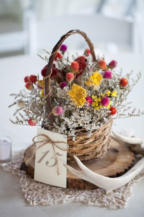 Dried Flower Basket Centerpiece Fall Dried Flower Arrangements Wedding, Dried Flower Wedding Centerpieces, Dried Centerpiece, Diy Dried Flowers Crafts, Dried Flower Centerpiece Wedding, Dried Floral Centerpieces, Dried Flower Centerpiece, Topsfield Fair, Flower Combos