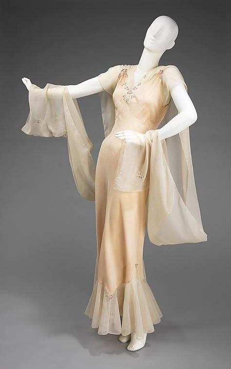 Thea Tewi “Busting Out All Over” Nightgown, Met Museum, 1946-48 Silk Nightgown, Costume Collection, 1930s Fashion, Hollywood Glam, 1940s Fashion, Vintage Lingerie, Historical Clothing, Mode Vintage, Looks Style