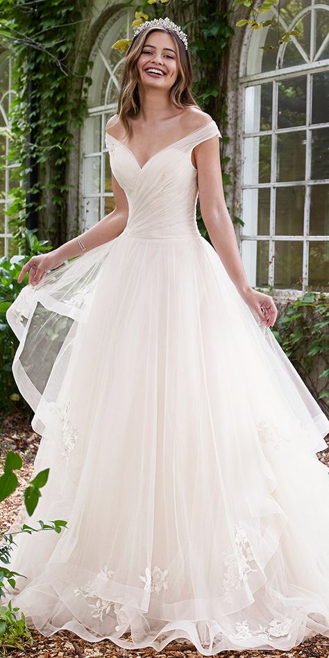 Marvellous Sophia Tolli Wedding Dresses 2019 ★ #bridalgown #weddingdress Sophia Tolli Wedding Dresses, Wedding Dress Organza, Sophia Tolli, Wedding Dress Guide, Dress Guide, Mori Lee, A Wedding Dress, Accessories Wedding, Long Wedding Dresses