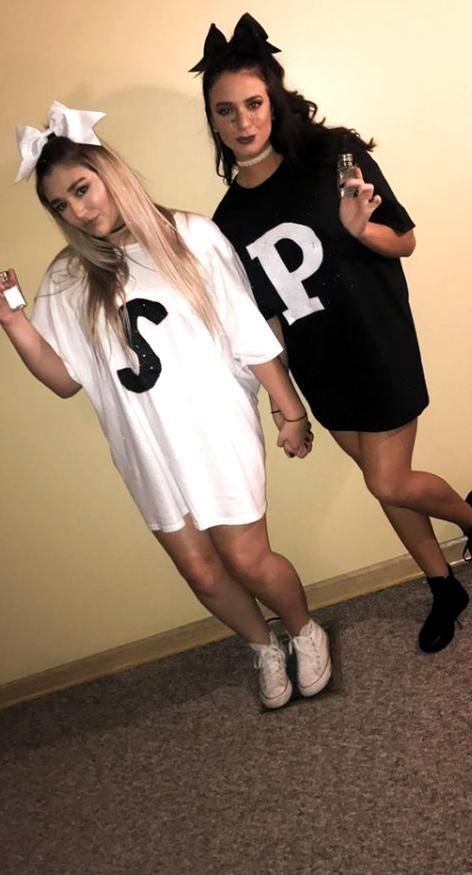 Easy And Cute Halloween Costumes, Salt And Pepper Costume, Pair Costumes, Bride Of Chucky Costume, Costumes For Teenage Girl, Easy Diy Halloween Costumes, Best Celebrity Halloween Costumes, Halloween Costumes For Teens Girls