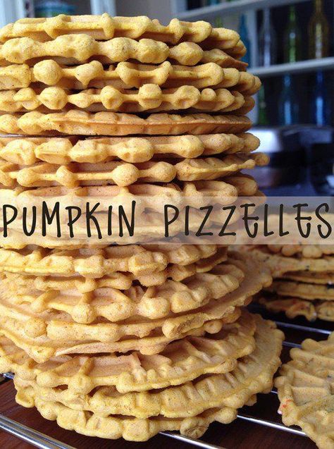 Pumpkin Pizzelle Recipe, Pizelle Recipe, Cookies Italian, Pizzelle Cookies, Pizzelle Recipe, Apple Cakes, Italian Cookie, Italian Cookie Recipes, Cookies Gingerbread