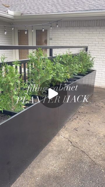 The Pearl Campaign on Instagram: "How to make a large planter from an old filing cabinet 🌿🙌🏻✨

#thepearlcampaign #outdoors #yard #backyard #planting #planters #diy #spring #diyplanters #estatesale #furnitureflip #home #homedecor" Planters For Garage Door, Fiberglass Planters Outdoor, Diy Steel Planter Boxes, Diy Filing Cabinet Planter, Planter Box Landscaping Ideas, Planter Box Arrangement Ideas, Large Diy Planters Outdoor, Planters Boxes Ideas, File Cabinet Flower Planter