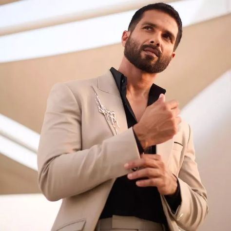 IIFA 2024: Shahid Kapoor Fears South Projects, Taha Shah Says SLB Transformed His 2023, And More Taha Shah, Simi Garewal, Bachchan Family, Aaradhya Bachchan, Shabana Azmi, Rishi Kapoor, Sanjay Leela Bhansali, Indian Movie, Shahid Kapoor