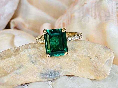 Colored Stone Engagement Rings, Original Engagement Rings, Ring Emerald Cut, Emerald Wedding Rings, Multi Gemstone Ring, Emerald Gem, Colored Engagement Rings, Emerald Cut Rings, Lab Created Emerald