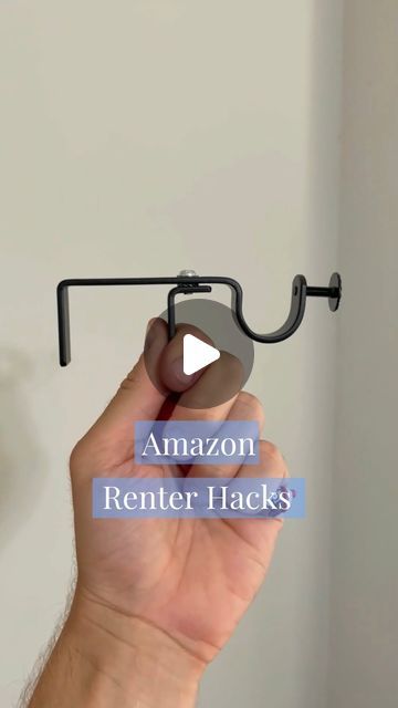 Renting Hacks, Renting Decorating, Diy Home Decor For Apartments Renting, Decorate A Studio Apartment, Renters Diy, Temporary Door, Renter Friendly Decorating, Renter Hacks, Diy Brick Wall