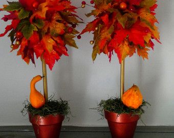 fall event table decorations - Google Search Fall Topiaries, Floral Topiaries, Topiary Centerpieces, Beach Centerpieces, Outside Fall Decor, Fruits Decoration, Tafel Decor, Fall Floral Arrangements, Fall Wedding Centerpieces