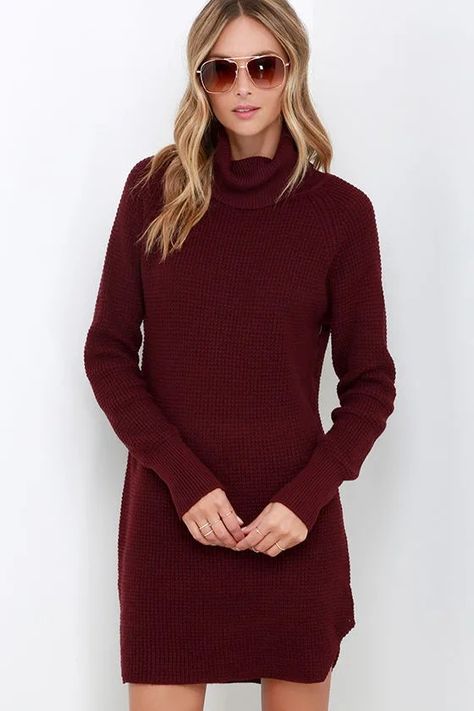 Red Wine Sweater, Lady Like Style, Knitted Top Outfit, Maroon Sweater Dress, Turtleneck Sweater Outfit, Burgundy Turtleneck, Burgundy Background Aesthetic, Wine Sweater, Winter Sweater Outfits