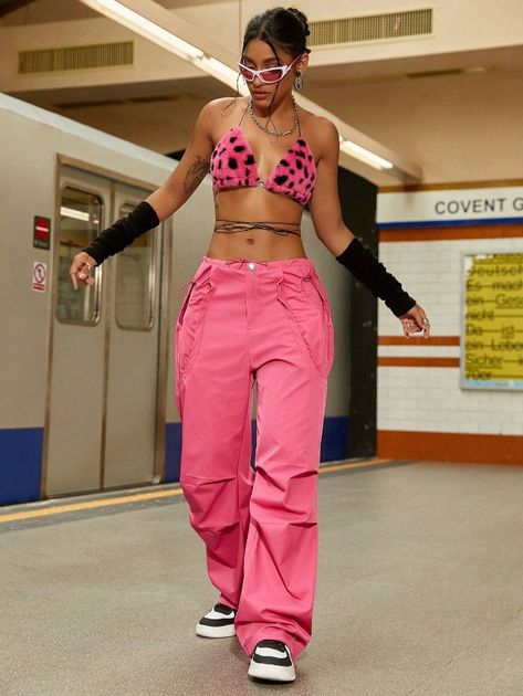 Y2K Pink Drawstring Waist Wide Leg Cargo Parachute Pants in hot pink? They're a casual style pair of parachute pants with a plain pattern. These pants have a drawstring waist and a zipper fly closure with button details. Plus, they have pockets for added functionality. I think they would be a fun and vibrant addition to your tomboy outfits! 🌟👖 #cargopants #hotpink #parachutepants Cargo Parachute Pants, Parachute Pants Outfit, Black Top Outfit, Pants Embellished, Pink Cargo Pants, Urban Apparel, Work Trousers, Tomboy Outfits, Women Cargos