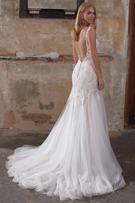 Style Suri: V-Neck Trumpet Wedding Dress with Sheer Straps and Low V-Back | Adore by Justin Alexander Justin Alexander Wedding Dress, Wedding Dress Preservation, Mermaid Wedding Gown, Girls Bridesmaid Dresses, Chic Wedding Dresses, Classy Wedding Dress, Allure Bridals, Trumpet Wedding Dress, Fit And Flare Wedding Dress