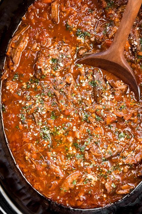 Short Rib Bolognese, Beef Bolognese Recipe, Hotpot Recipe, Beef Hotpot, Beef Ragu Recipe, Short Rib Ragu, Ribs Easy, Slow Cooker Bolognese Sauce, Cooking Short Ribs