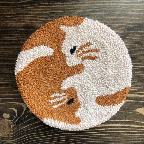 Punch Needle Crafts Ideas, Needle Punch Ideas, Punch Needle Rugs Ideas, Aguja Magica Ideas, Rug Tufting Diy, Punch Needle Carpet, Punch Needle Art Ideas, Punchneedle Ideas, Punchneedle Rug